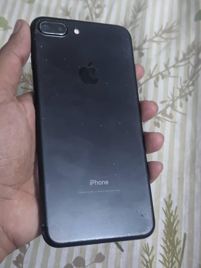 Apple iPhone 7 Plus 1