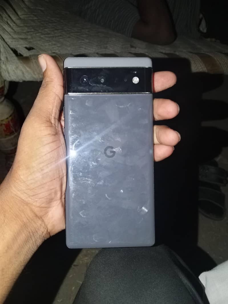 Google Pixel 6 4