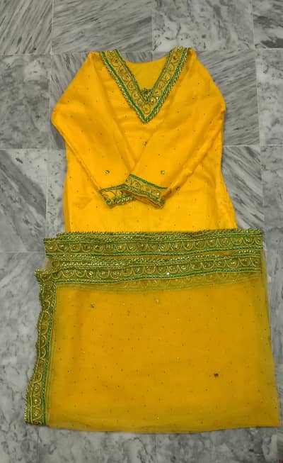 Brand new Yellow Green Embroidered ladies Suit | Medium size
