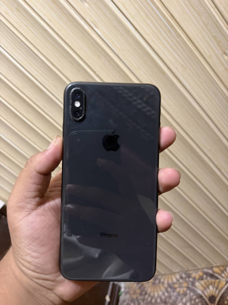 Apple iPhone XS Max 5