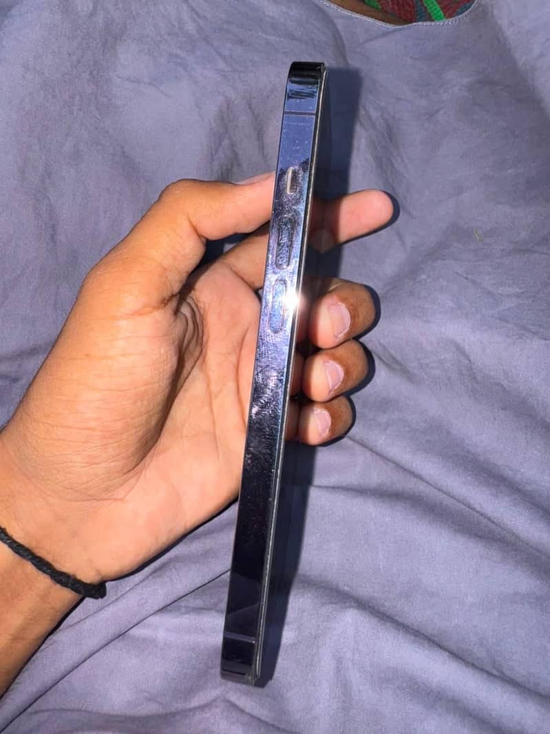 Apple iPhone 14 Pro 1