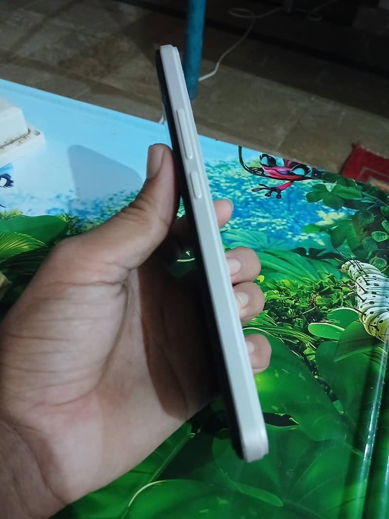 Digit 6 mobile 2