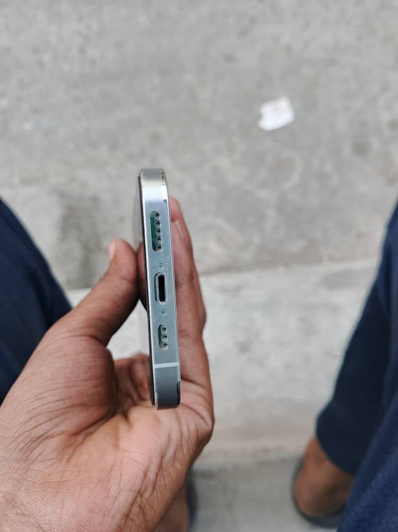 Apple iPhone 12 Pro 2