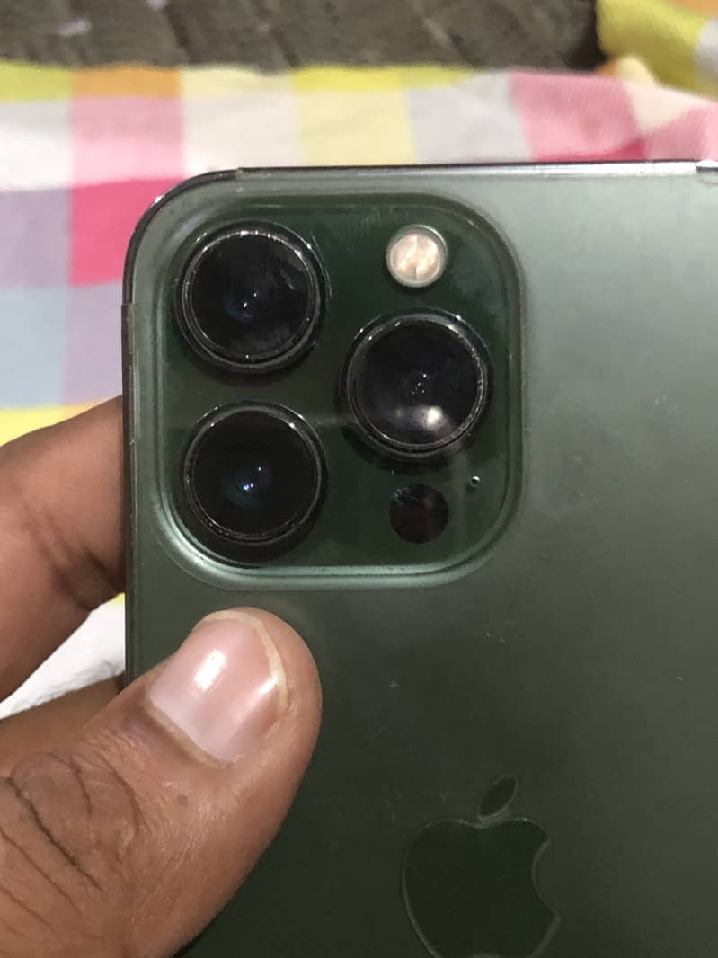 Apple iPhone 13 Pro 1