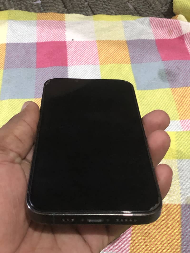 Apple iPhone 13 Pro 2