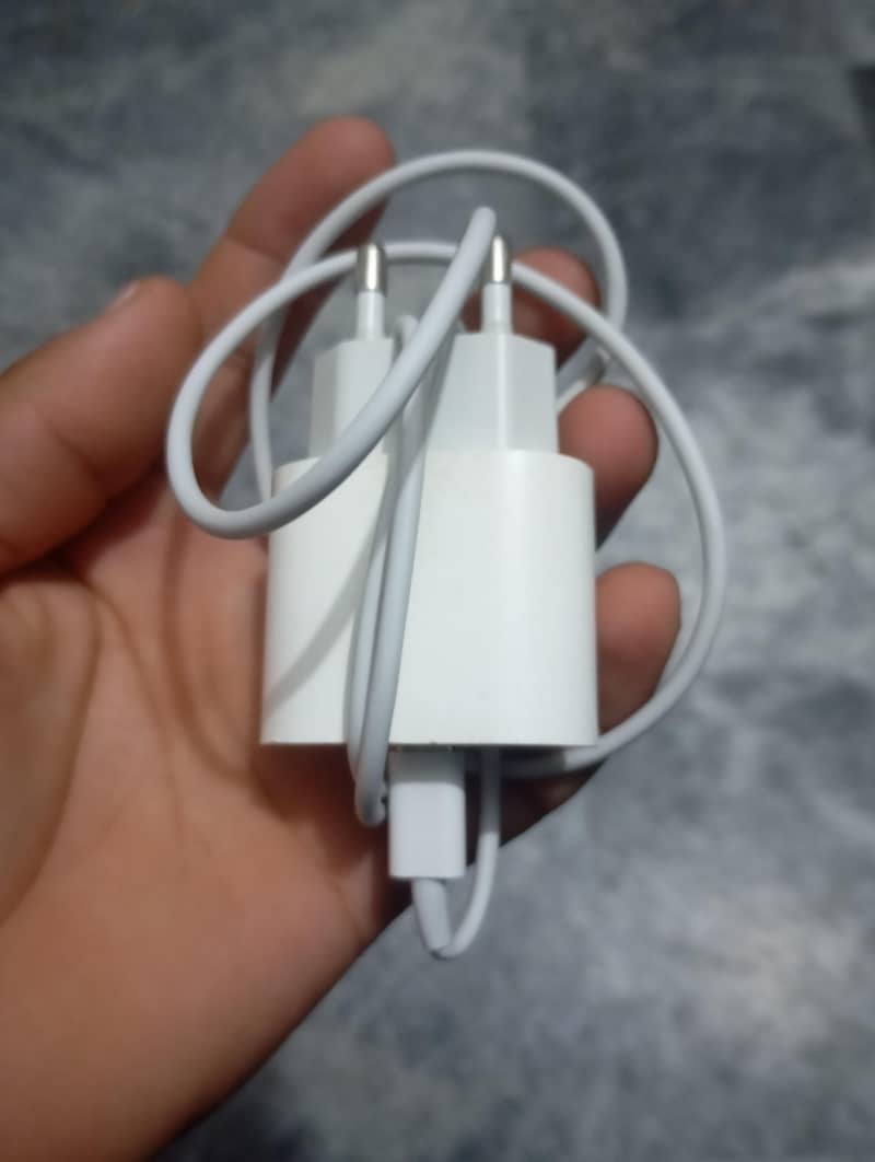 Apple iPhone 12 4