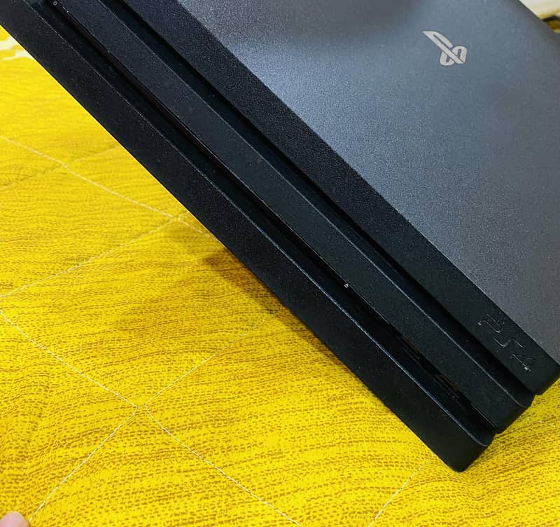 PS4 pro 1tb condition 10/10 without controller. 3