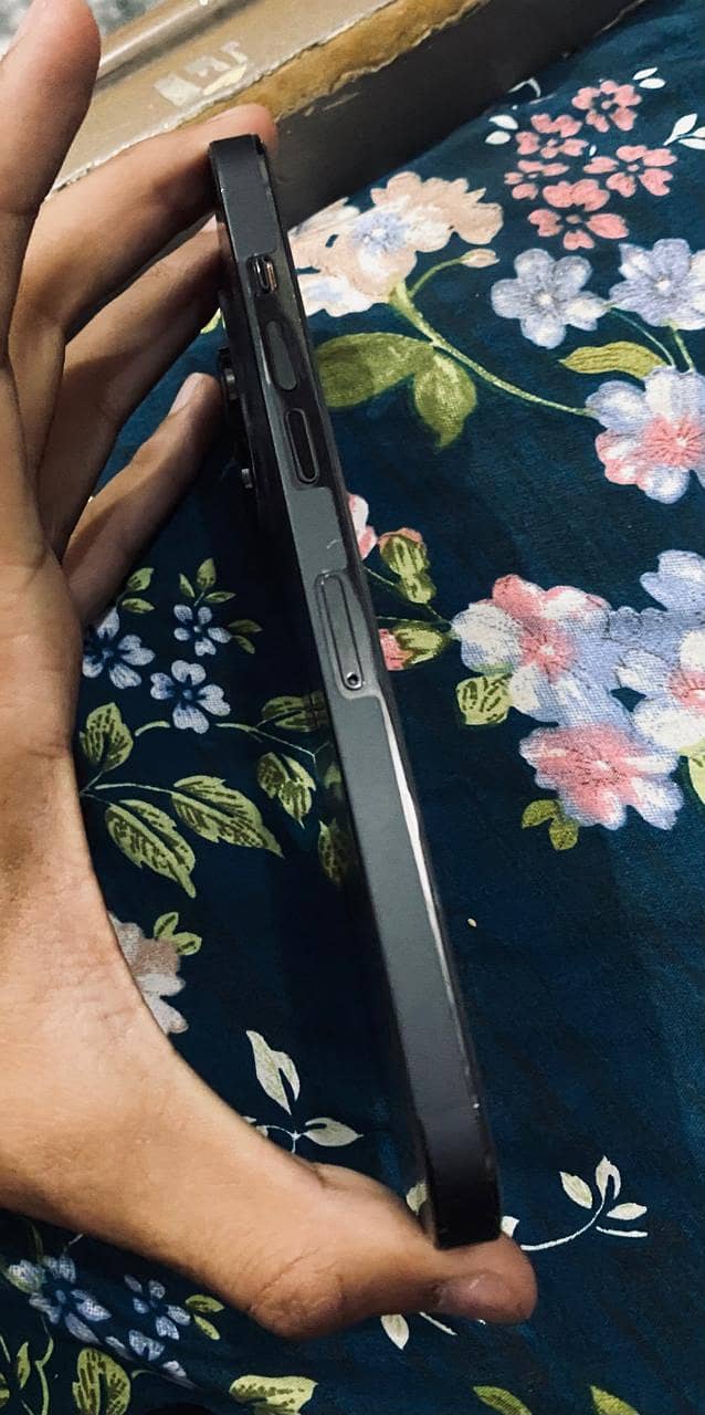 Apple iPhone 14 Pro Max 2