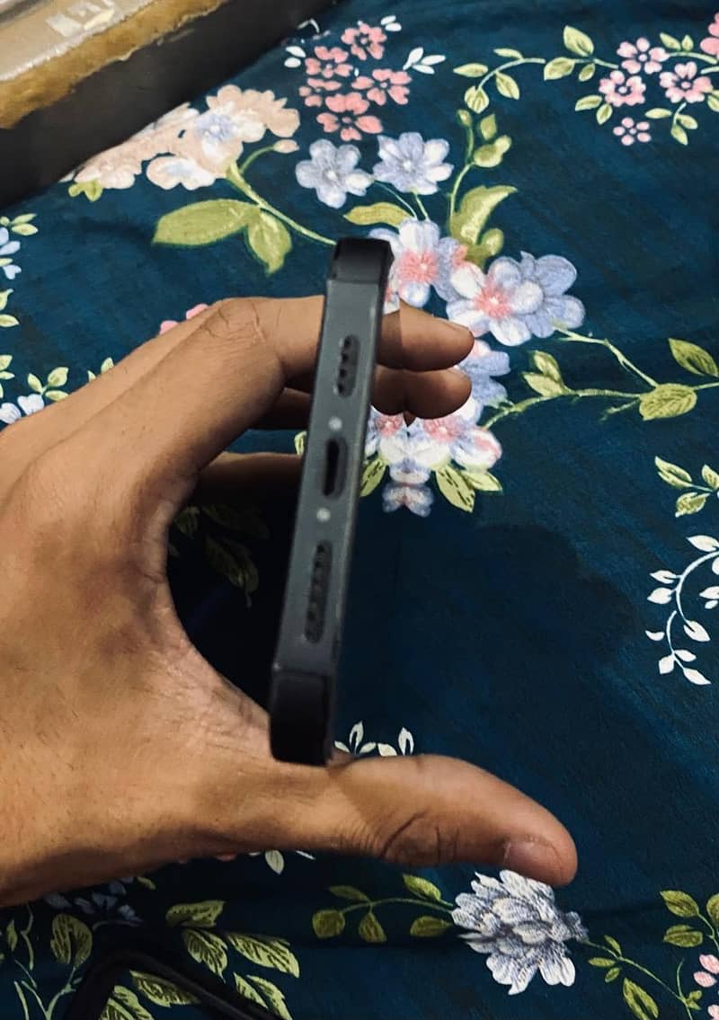 Apple iPhone 14 Pro Max 5