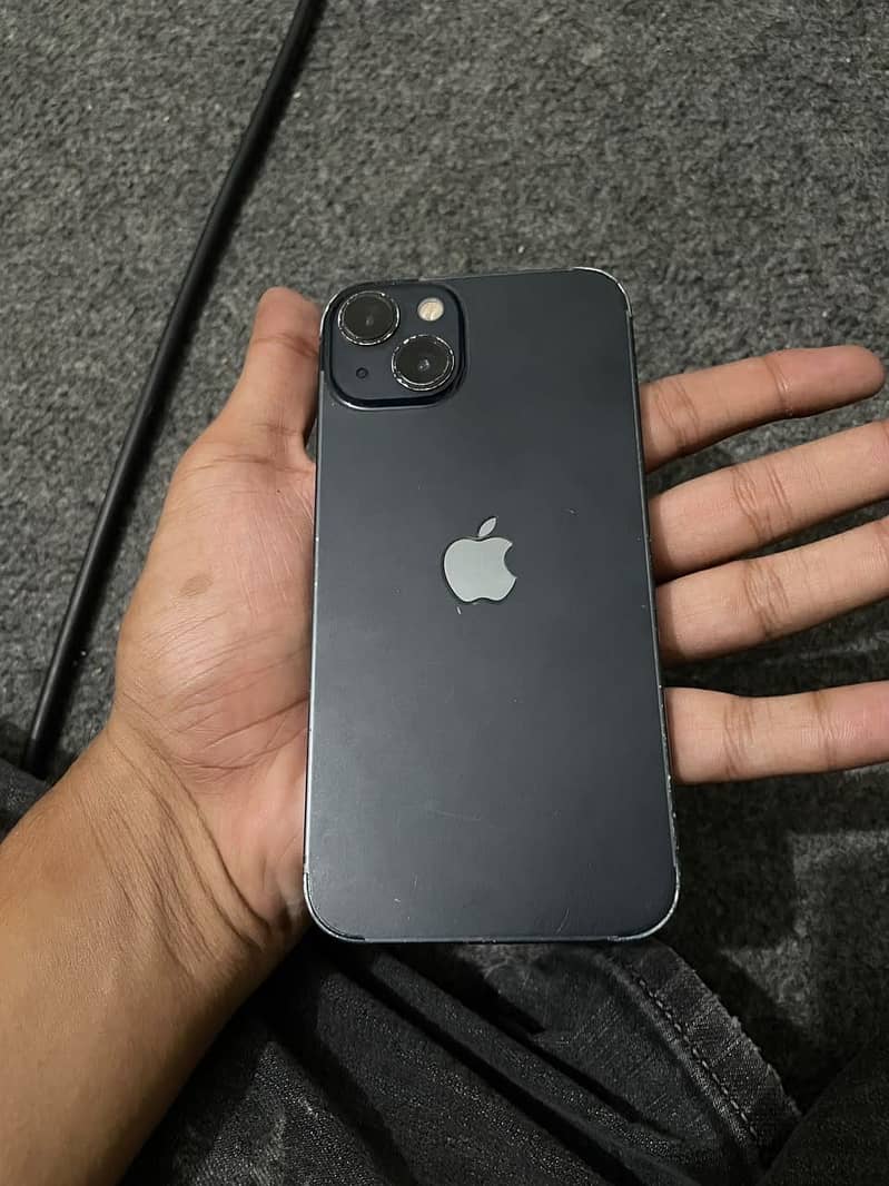 Apple iPhone 13 1