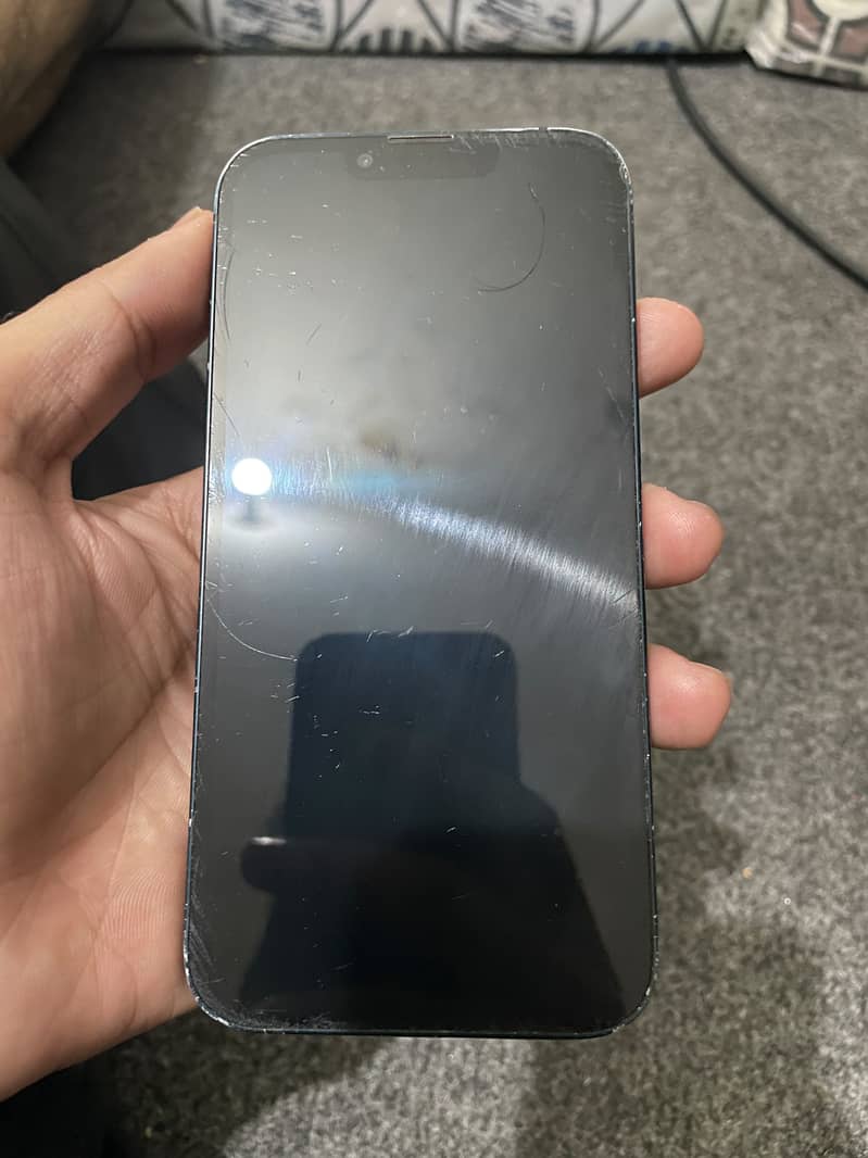 Apple iPhone 13 5