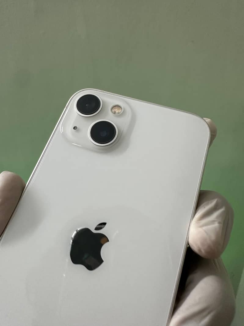 Apple iPhone 13 1