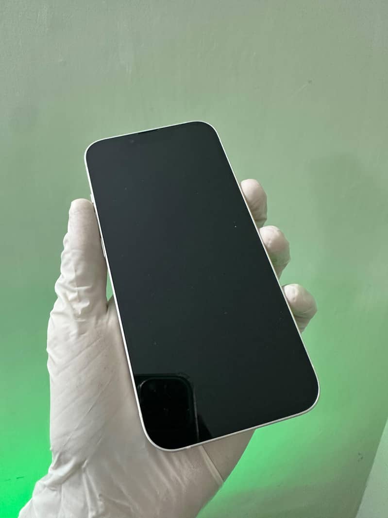 Apple iPhone 13 3