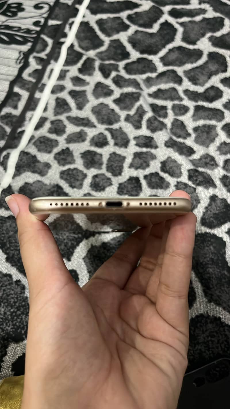 Apple iPhone 8 Plus 2
