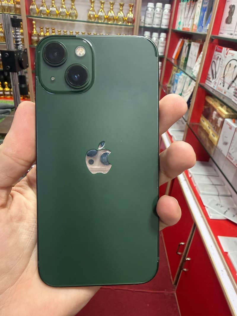 Apple iPhone 13 0