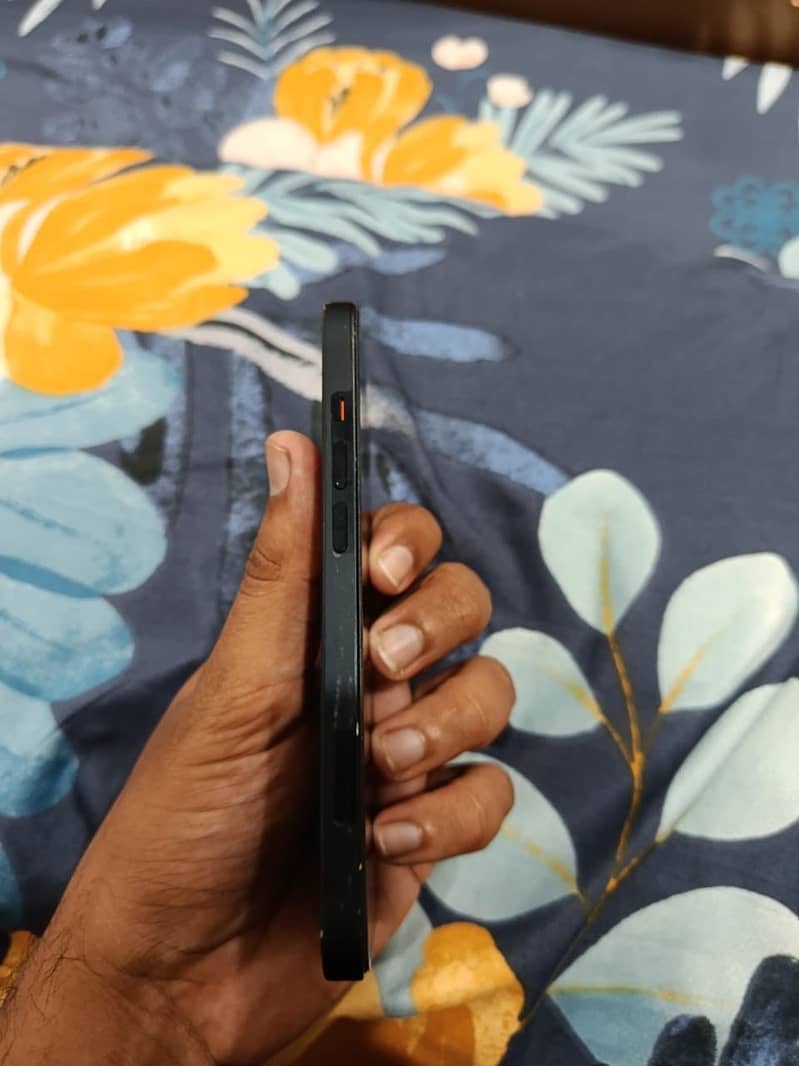 iPhone 13 JV 2