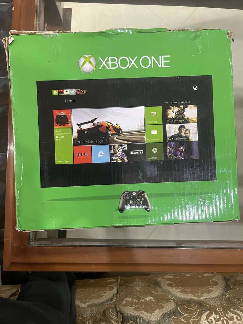 X Box One 500GB (2 controller) 3