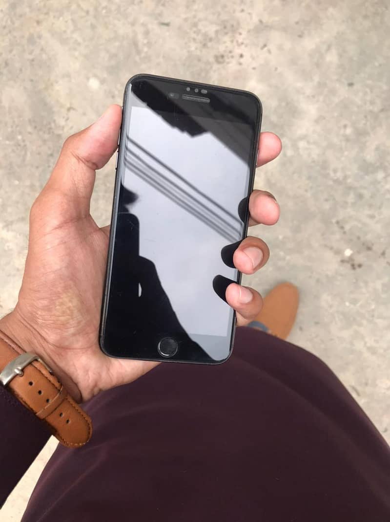 Apple iPhone 8 Plus 2