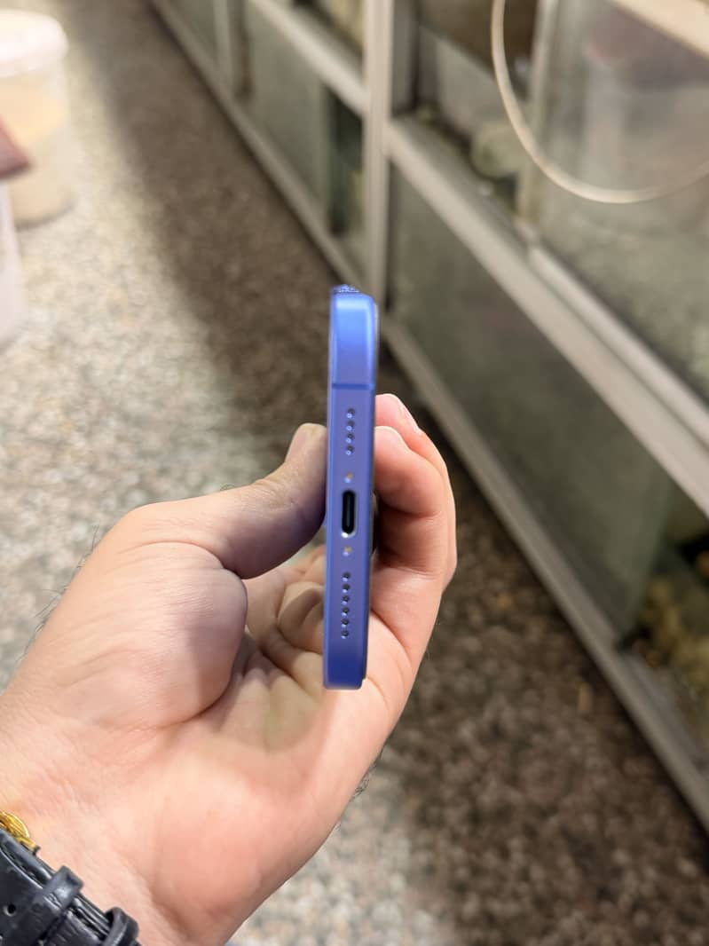 Apple iPhone 16 Plus 4