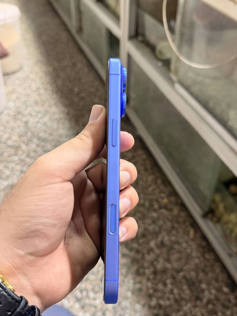Apple iPhone 16 Plus 6
