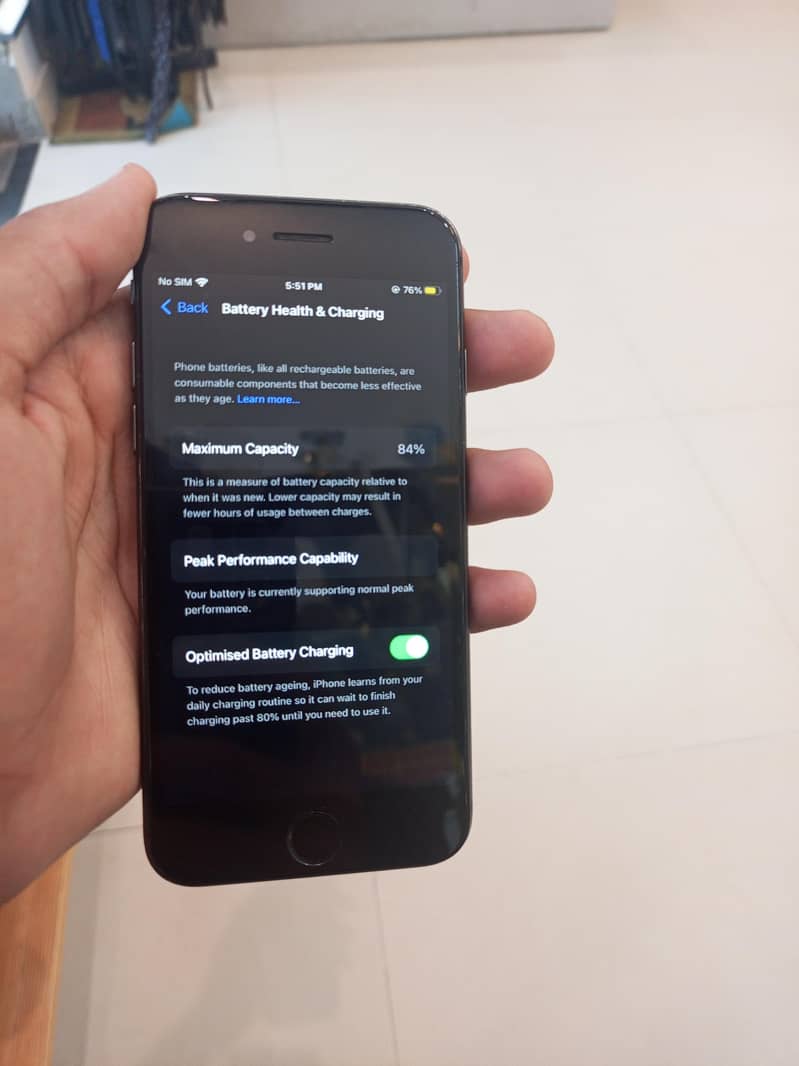 Apple iPhone 8 3