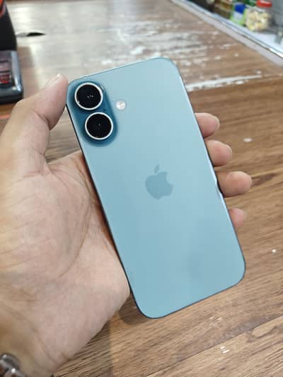 Apple iPhone 16