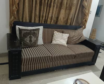 Sofa set with center table