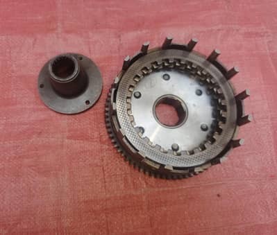 Honda 125 clutch box and clutch plate for sale