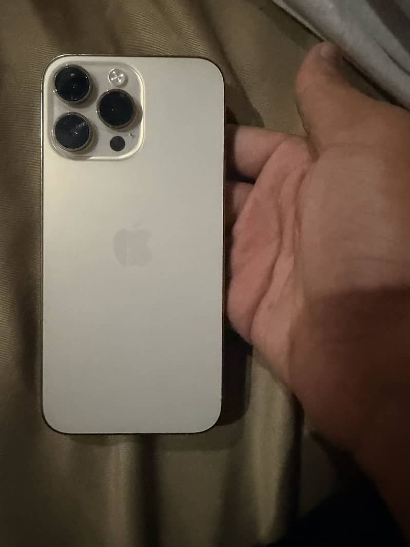Apple iPhone 14 Pro Max 3