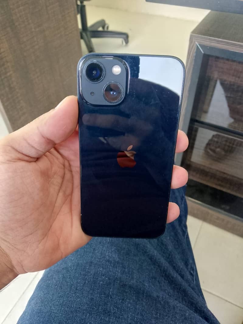 Apple iPhone 13 0