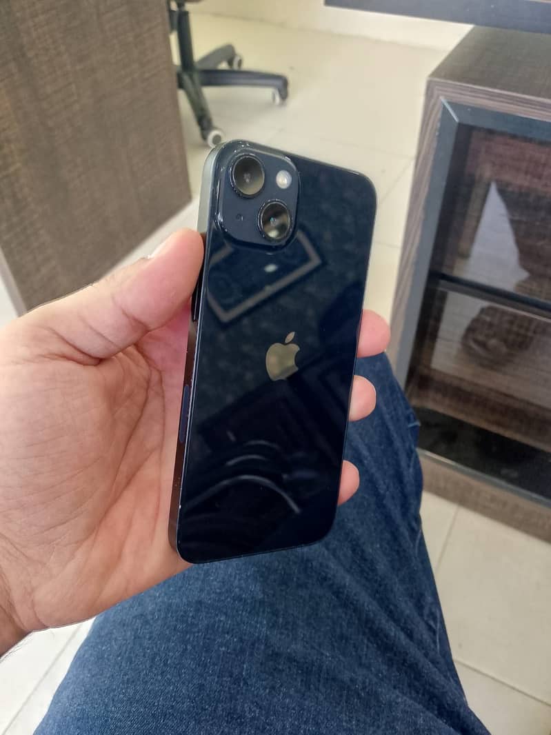 Apple iPhone 13 2