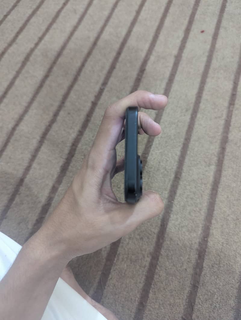 Apple iPhone 15 2
