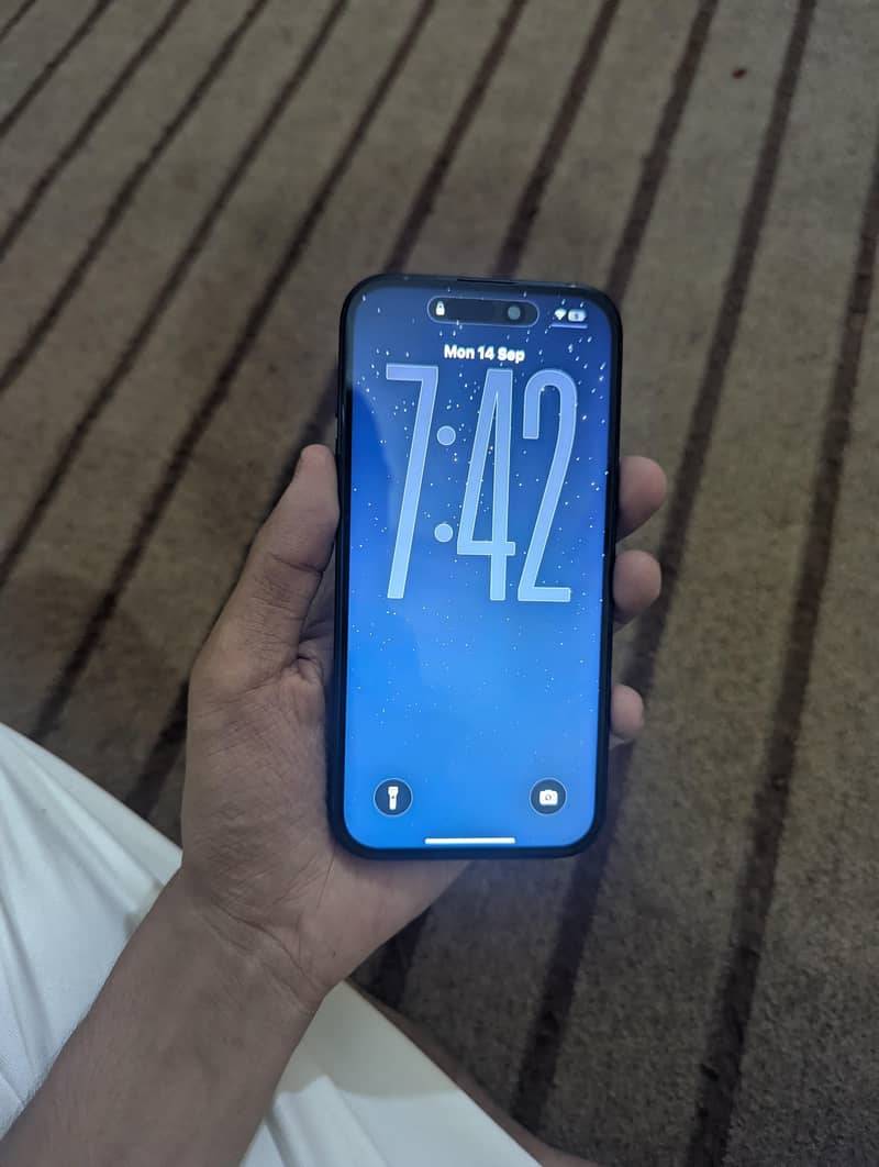 Apple iPhone 15 5