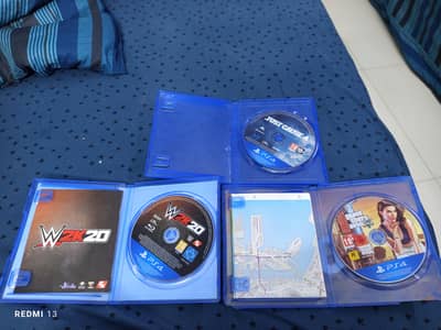 3 PS4 Game Bundle (GTA 5 ,Just cause 4 ,w2k20)