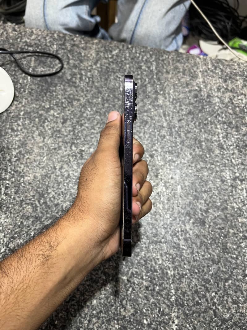 Apple iPhone 14 Pro Max 2