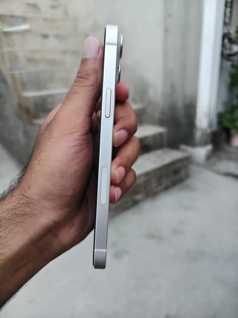 Apple iPhone 14 plus 4