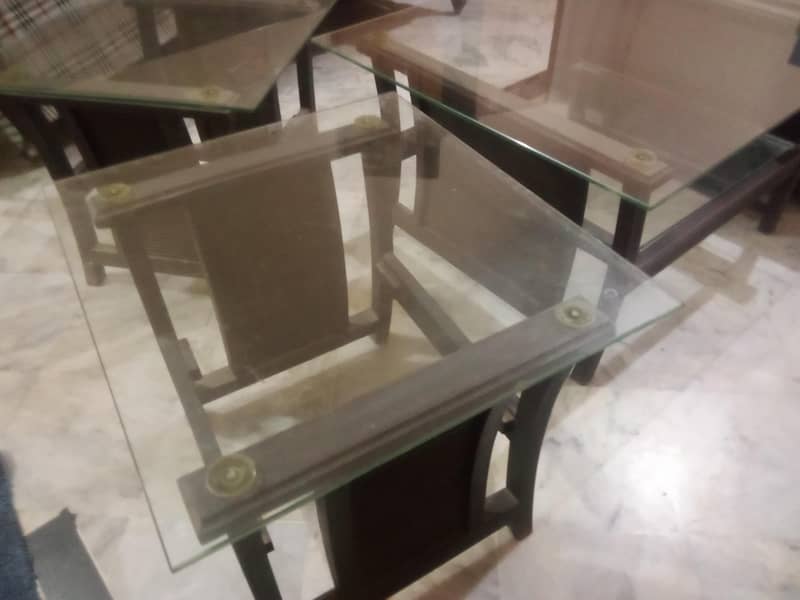 3 tables 0