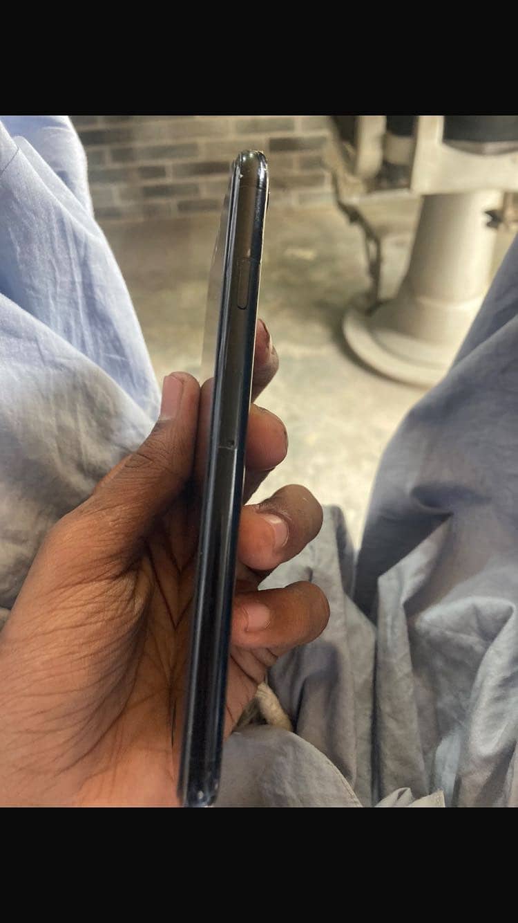 Apple iPhone SE 4