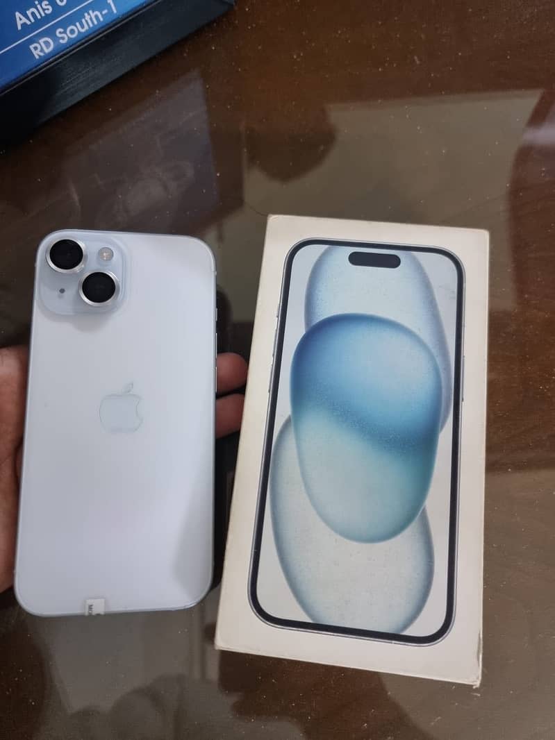 Apple iPhone 15 4