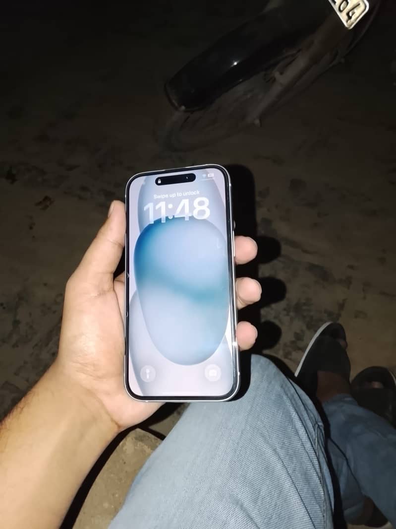 Apple iPhone 15 8