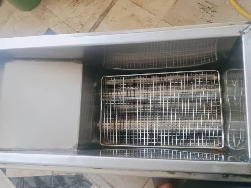 fryer 10/8 condition 9