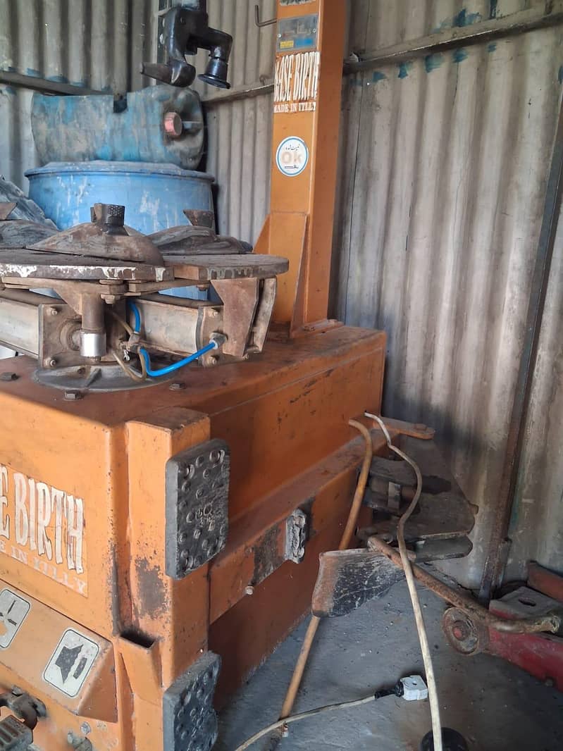 Tire changer 1