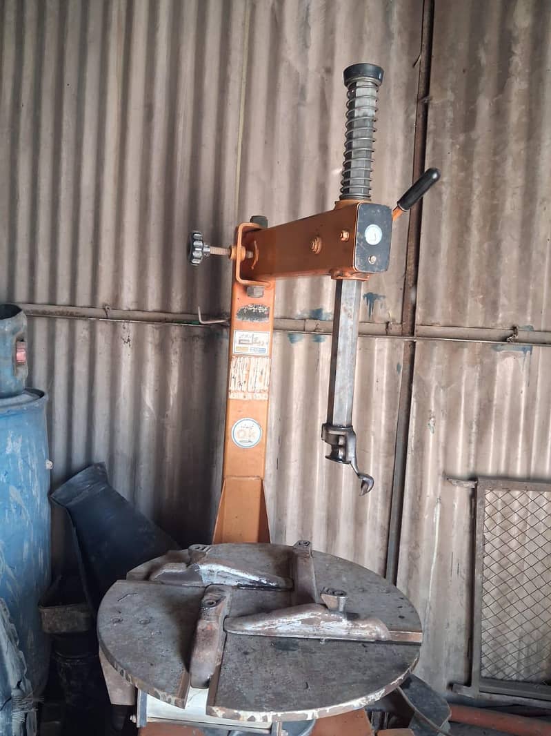 Tire changer 3