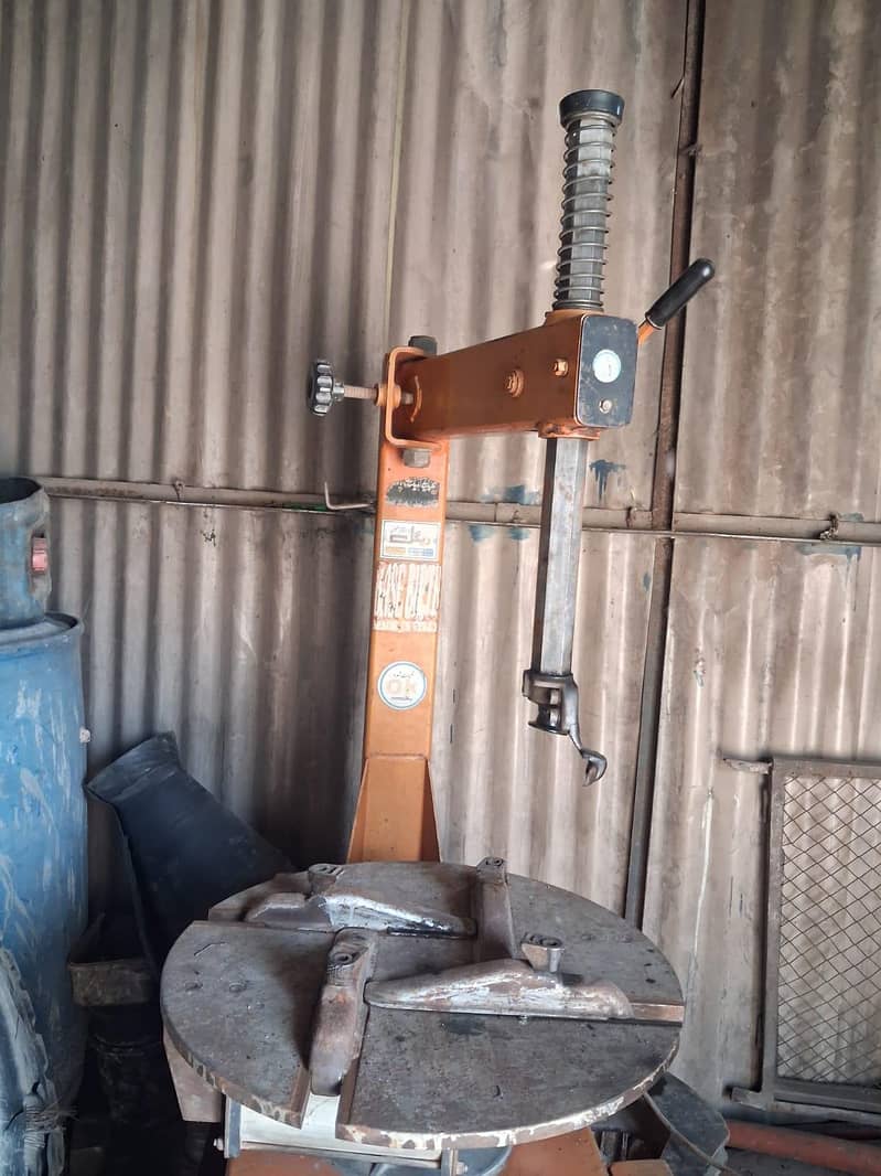 Tire changer 4