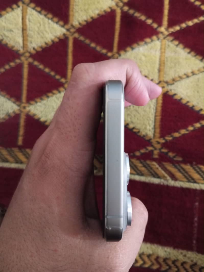 Apple iphone 15 pro max 2