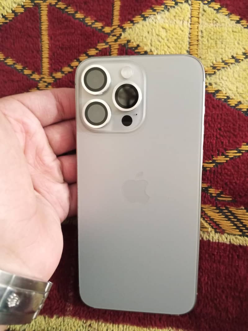 Apple iphone 15 pro max 4