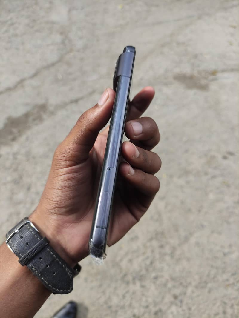 Google Pixel 8 5