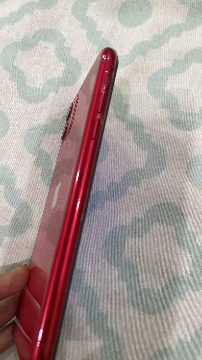 Apple iPhone 11 3