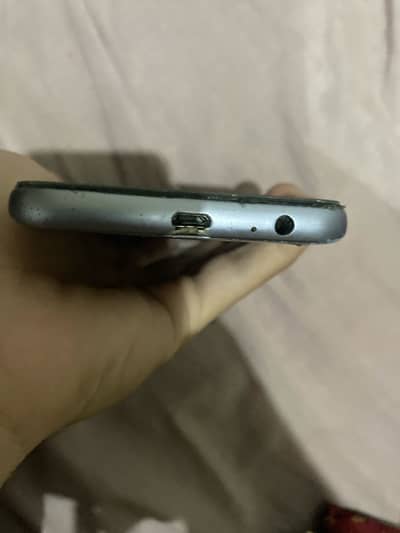 Samsung Mobile J6
