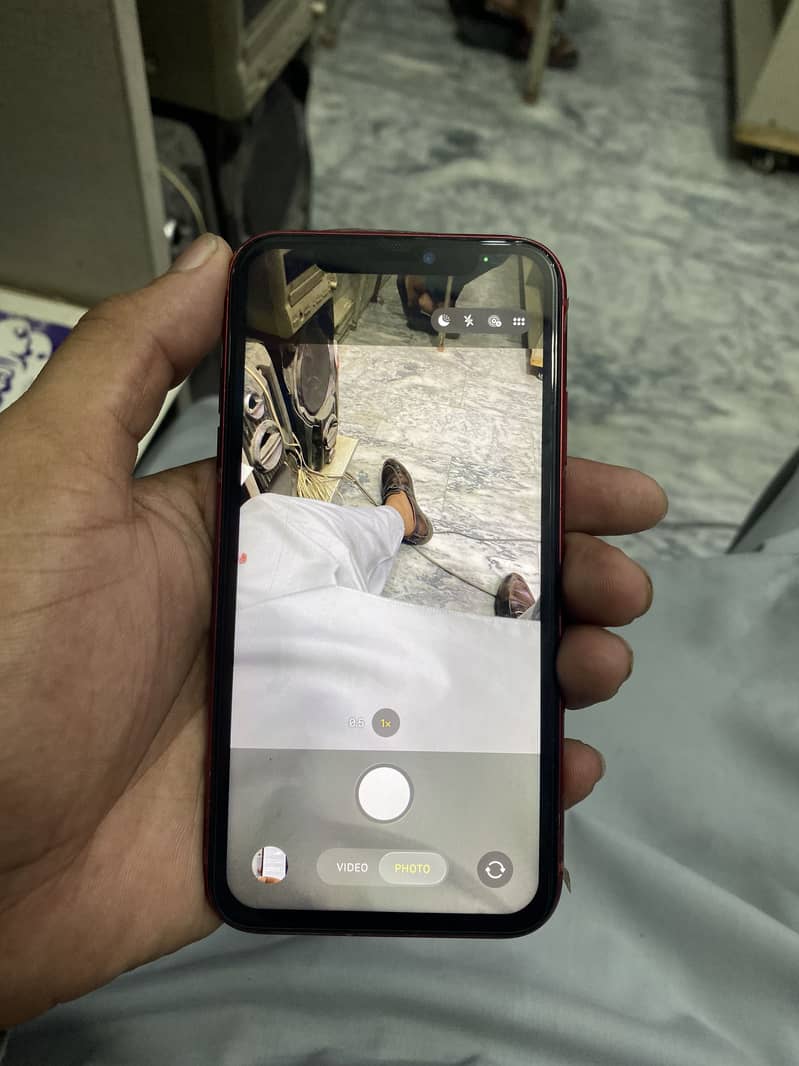Apple iPhone 11 7